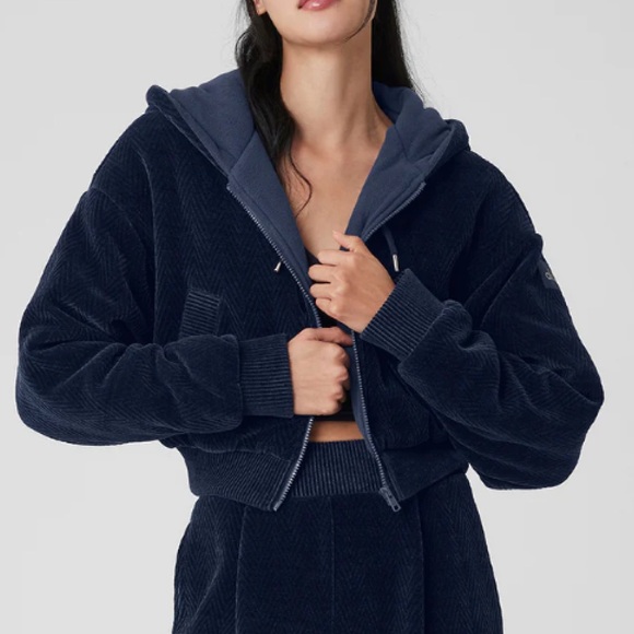 Alo Yoga Cropped Cozy Day Full Zip Jacket - Picture 5 of 17